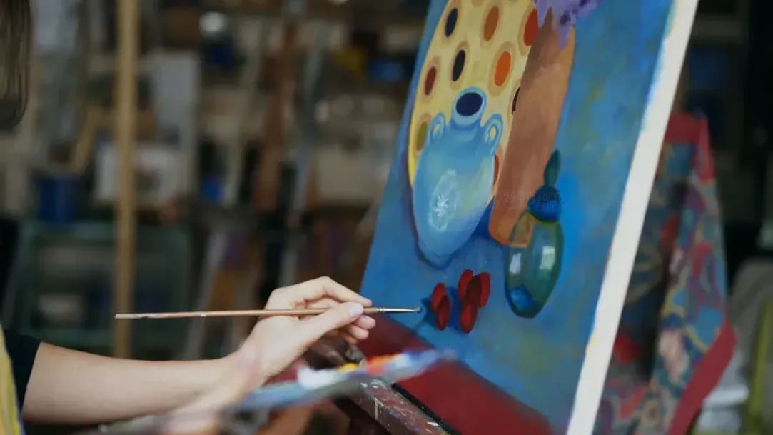 油絵が生み出す、空間に深みを与える一枚